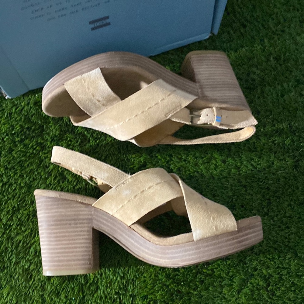 Womens Toms wedges size 11